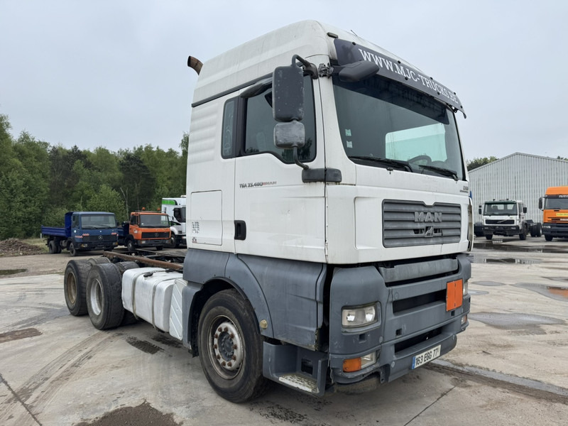 MAN TGA 33.480 (MANUAL GEARBOX / BOITE MANUELLE / 6X4 / CAMION FRANCAIS EN BON ETAT !) - Kamion kabinë-shasi: foto 3 MAN TGA 33.480 (MANUAL GEARBOX / BOITE MANUELLE / 6X4 / CAMION FRANCAIS EN BON ETAT !) - Kamion kabinë-shasi: foto 3