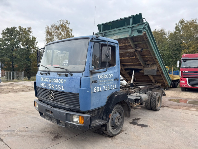 Mercedes-Benz SK 814 (6 CYLINDER / STEEL SUSPENSION / MANUAL PUMP / 3-SIDE TIPPER) - Kamion vetëshkarkues: foto 1 Mercedes-Benz SK 814 (6 CYLINDER / STEEL SUSPENSION / MANUAL PUMP / 3-SIDE TIPPER) - Kamion vetëshkarkues: foto 1