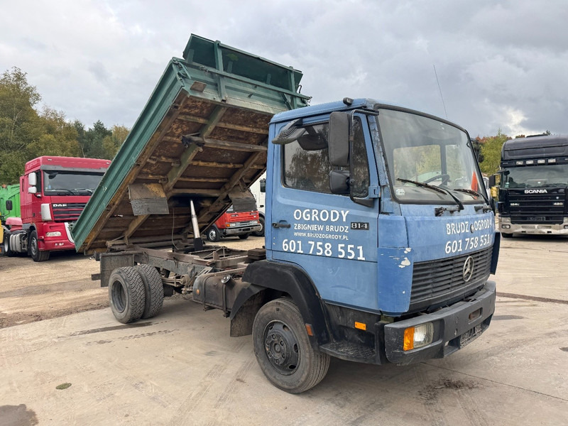 Mercedes-Benz SK 814 (6 CYLINDER / STEEL SUSPENSION / MANUAL PUMP / 3-SIDE TIPPER) - Kamion vetëshkarkues: foto 3 Mercedes-Benz SK 814 (6 CYLINDER / STEEL SUSPENSION / MANUAL PUMP / 3-SIDE TIPPER) - Kamion vetëshkarkues: foto 3