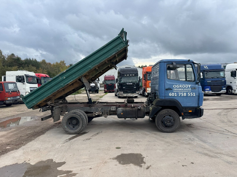Mercedes-Benz SK 814 (6 CYLINDER / STEEL SUSPENSION / MANUAL PUMP / 3-SIDE TIPPER) - Kamion vetëshkarkues: foto 4 Mercedes-Benz SK 814 (6 CYLINDER / STEEL SUSPENSION / MANUAL PUMP / 3-SIDE TIPPER) - Kamion vetëshkarkues: foto 4