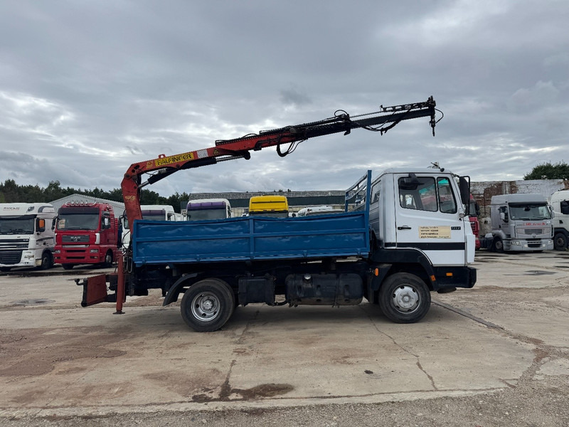 Mercedes-Benz SK 917 (STEEL SUSPENSION / PARLFINGER CRANE / AUXILIARY / 6 CYLINDER WITH MANUAL PUMP) - Kamion vetëshkarkues, Kamion me vinç: foto 4 Mercedes-Benz SK 917 (STEEL SUSPENSION / PARLFINGER CRANE / AUXILIARY / 6 CYLINDER WITH MANUAL PUMP) - Kamion vetëshkarkues, Kamion me vinç: foto 4