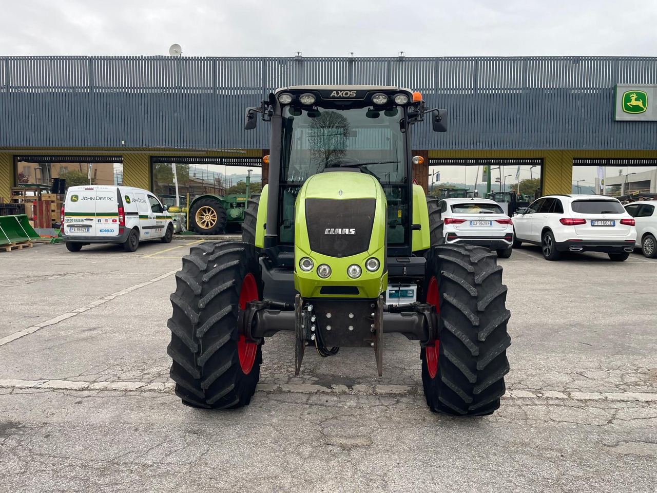 CLAAS AXOS 340 - Traktor: foto 3 CLAAS AXOS 340 - Traktor: foto 3