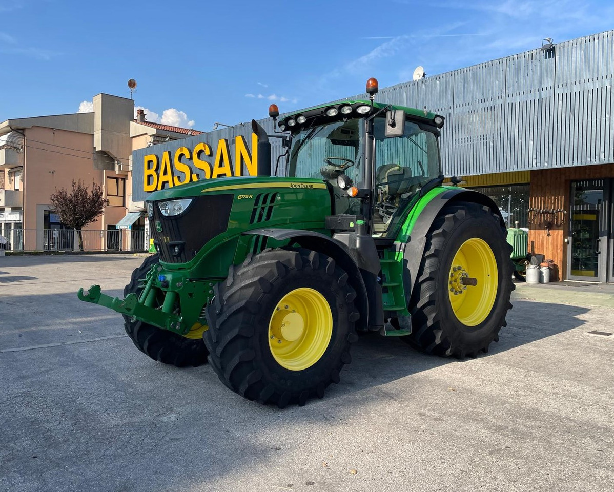 JOHN DEERE 6175 R - Traktor: foto 1 JOHN DEERE 6175 R - Traktor: foto 1