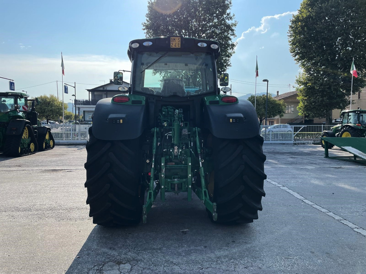 JOHN DEERE 6175 R - Traktor: foto 3 JOHN DEERE 6175 R - Traktor: foto 3