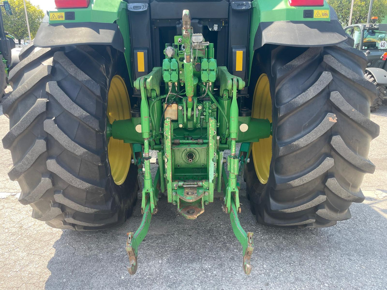 JOHN DEERE 6810 - Traktor: foto 5 JOHN DEERE 6810 - Traktor: foto 5