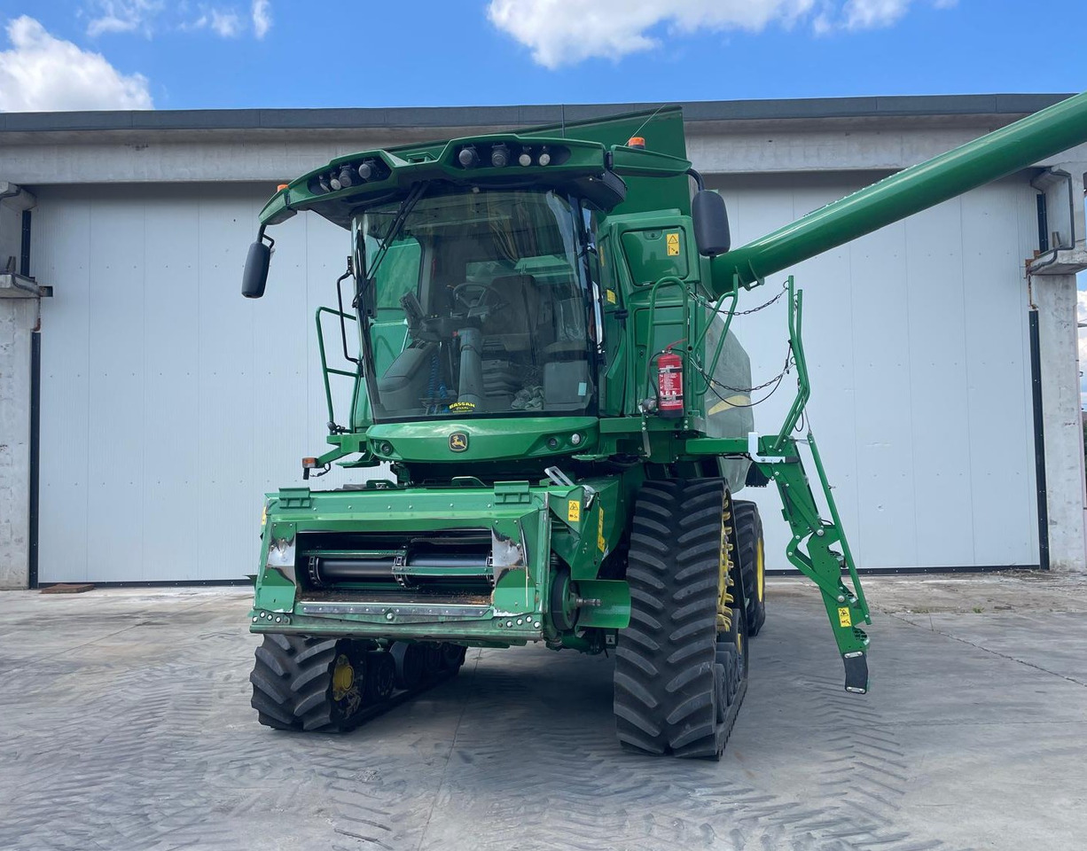 JOHN DEERE MIETITREBBIA T 560 - Autokombajnë: foto 5 JOHN DEERE MIETITREBBIA T 560 - Autokombajnë: foto 5