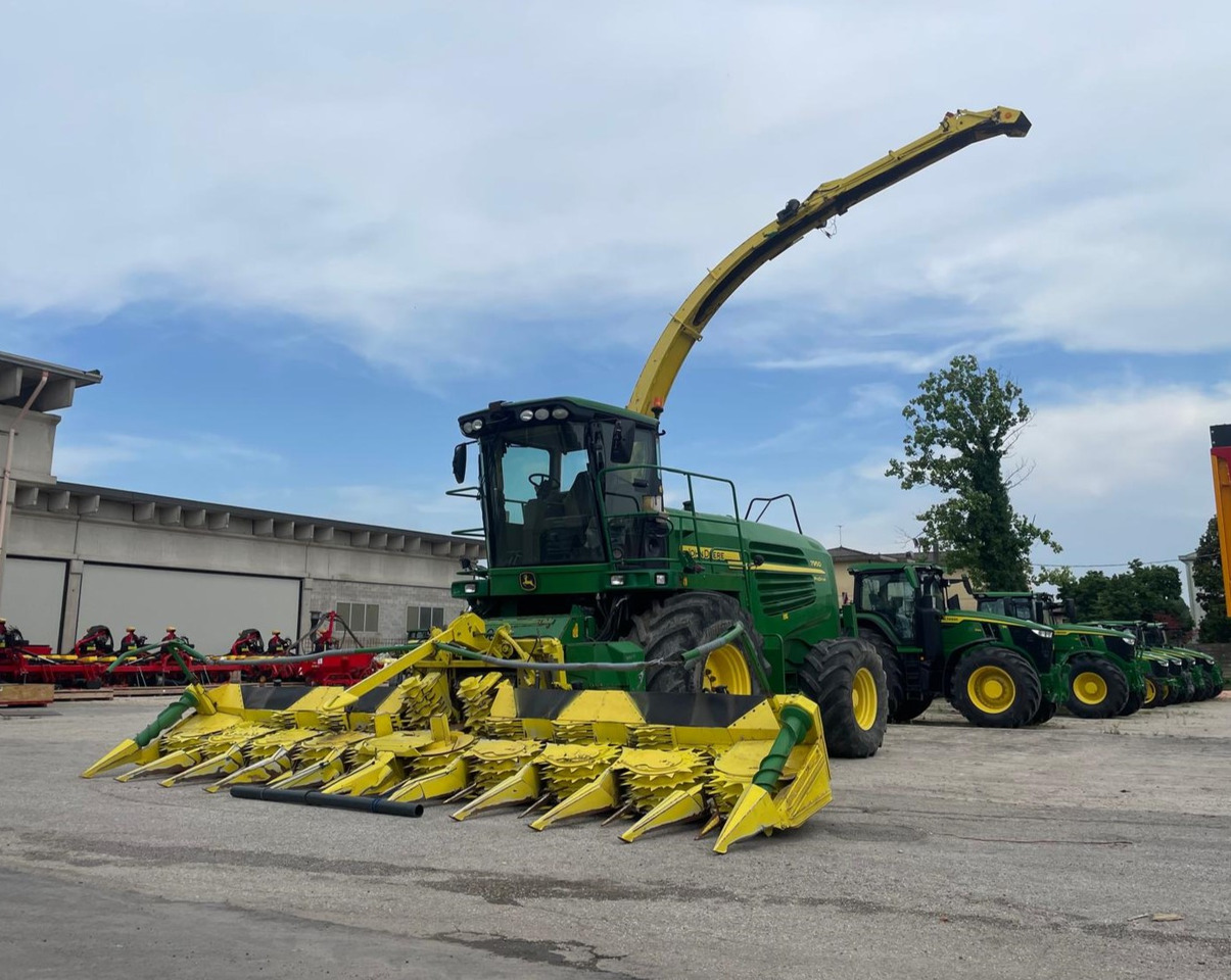 JOHN DEERE TRINCIA 7950 - Korrëse foragjere: foto 1 JOHN DEERE TRINCIA 7950 - Korrëse foragjere: foto 1