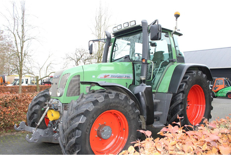 Fendt FAVORIT 716 VARIO Favorit 716 vario - Traktor: foto 5 Fendt FAVORIT 716 VARIO Favorit 716 vario - Traktor: foto 5