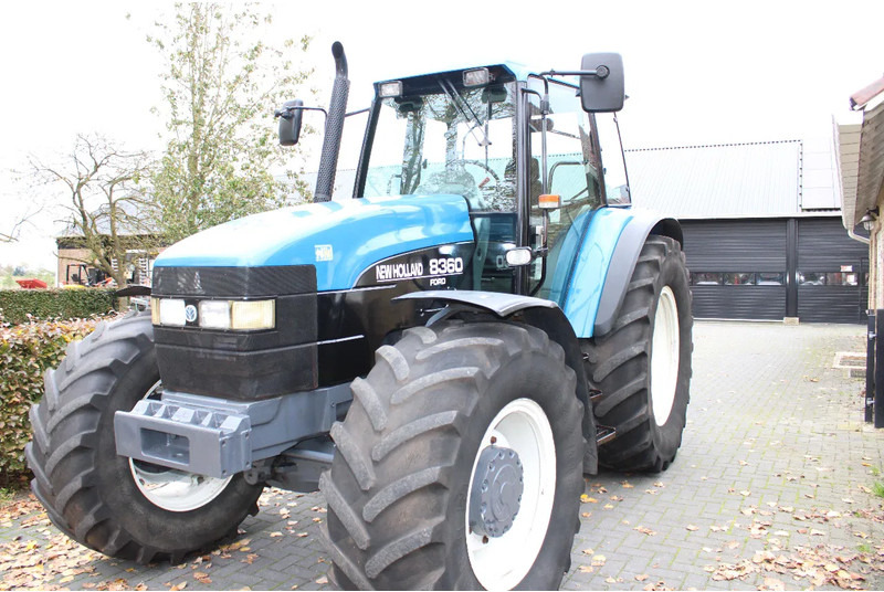 New Holland 8360 - Traktor: foto 5 New Holland 8360 - Traktor: foto 5