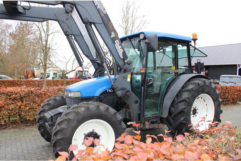 New Holland TN75S - Traktor: foto 5 New Holland TN75S - Traktor: foto 5