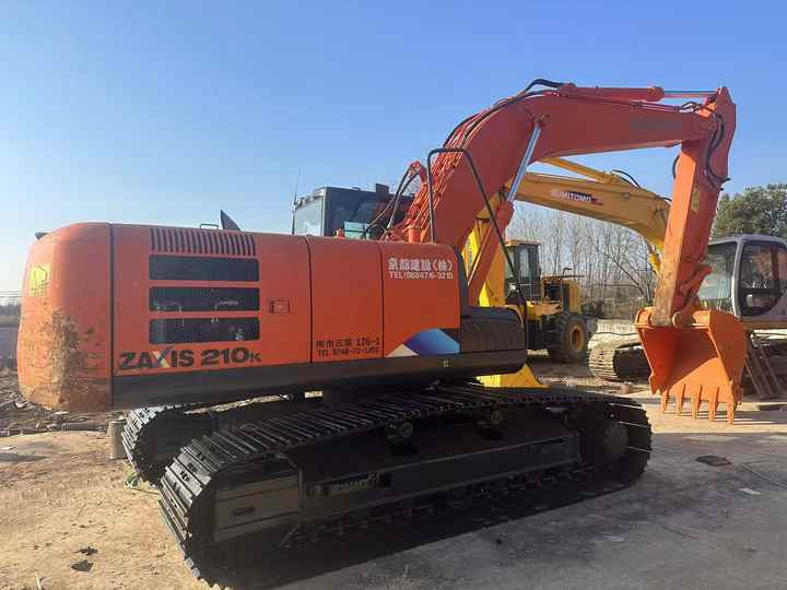 Affordable Hitachi ZX210-5G Used Construction Machinery | Well-Maintained, No Overhauls - Ekskavator me zinxhirë: foto 3 Affordable Hitachi ZX210-5G Used Construction Machinery | Well-Maintained, No Overhauls - Ekskavator me zinxhirë: foto 3