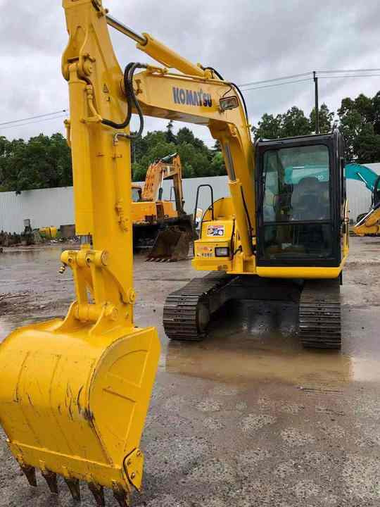 Cheap Used Komatsu PC70-8 Crawler Excavator with High Efficiency Used Heavy Machinery Komatsu PC70-8 Digger Cheap for Sale - Ekskavator me zinxhirë: foto 3 Cheap Used Komatsu PC70-8 Crawler Excavator with High Efficiency Used Heavy Machinery Komatsu PC70-8 Digger Cheap for Sale - Ekskavator me zinxhirë: foto 3