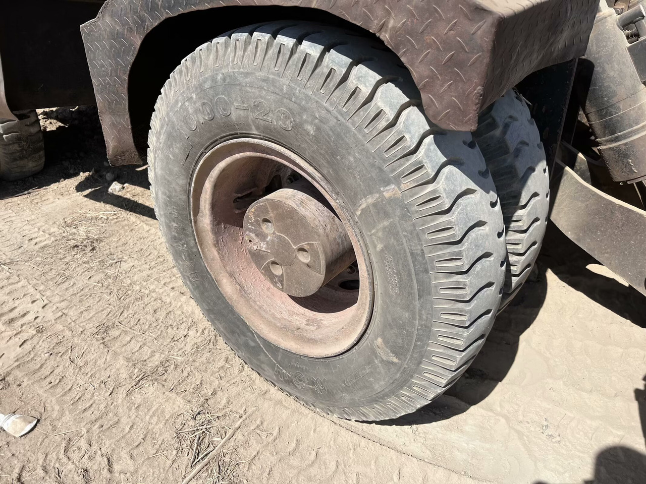Ekskavator me goma DOOSAN 210w: foto 30
