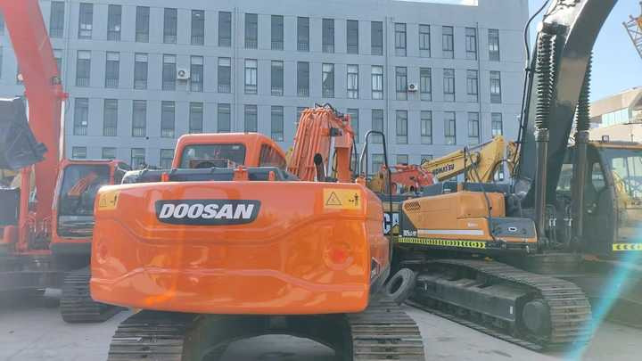 Excellent Condition Korea Brand Dooan Dx140 Excavator in Stock Used Doosan Dx140 225 300 Excavator Low Working Hours on Sale - Ekskavator: foto 3 Excellent Condition Korea Brand Dooan Dx140 Excavator in Stock Used Doosan Dx140 225 300 Excavator Low Working Hours on Sale - Ekskavator: foto 3