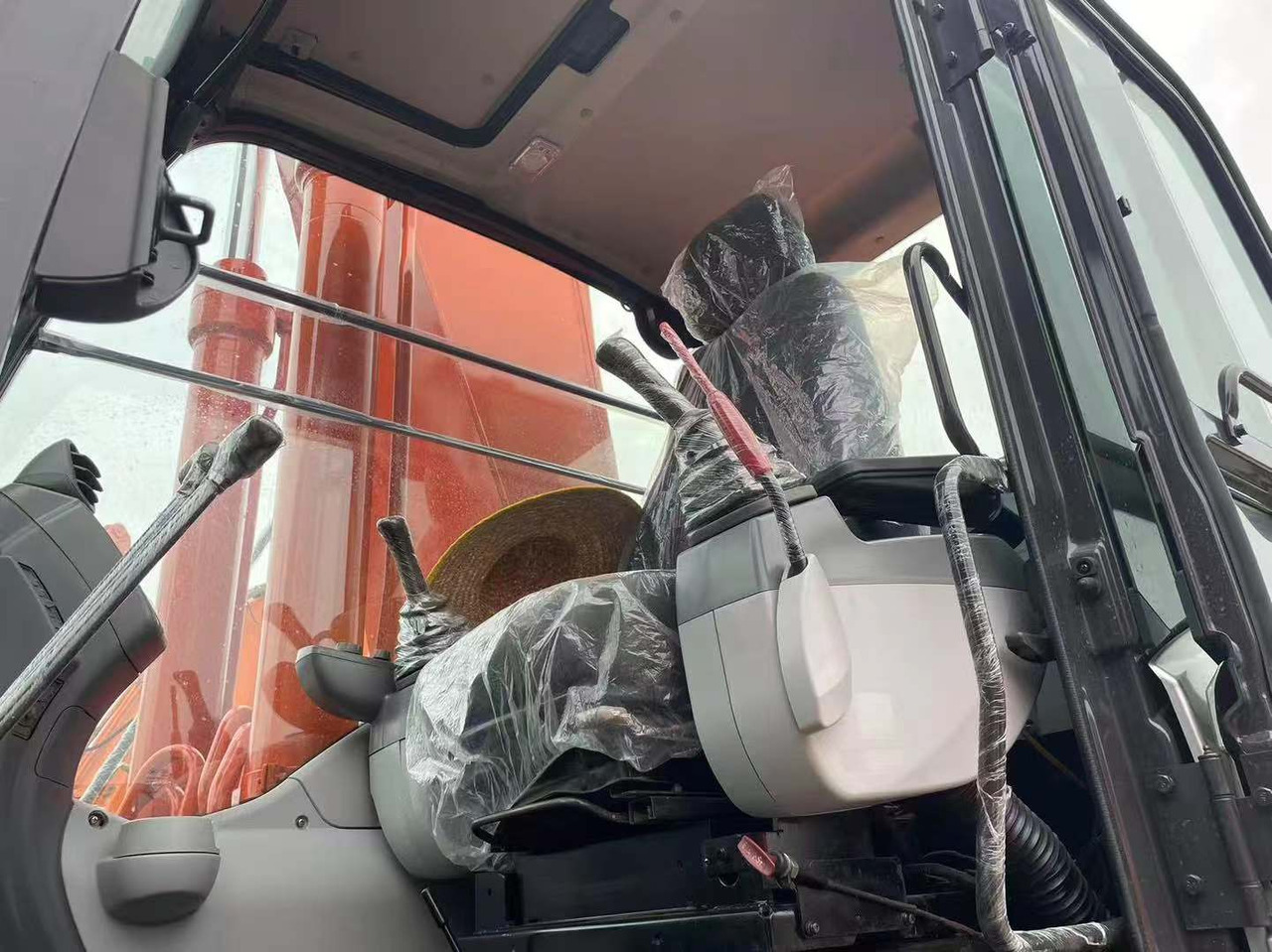 Ekskavator me zinxhirë HITACHI 350-5g [ Copy ]: foto 14