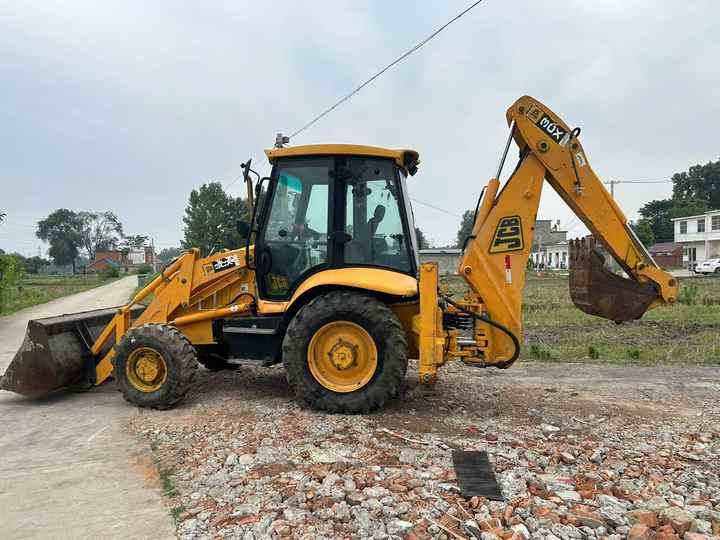 Low Price JCB 3CX Backhoe Loader in Excellent Condition for Sale JCB3CX JCB 4CX Available for Sale - Fadromë me shkarkim nga prapa: foto 3 Low Price JCB 3CX Backhoe Loader in Excellent Condition for Sale JCB3CX JCB 4CX Available for Sale - Fadromë me shkarkim nga prapa: foto 3