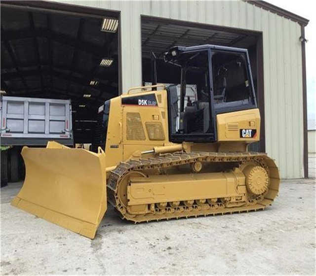 Used Cat D5k D5g D5 D5m D5h Crawler Bulldozer , CAT Bulldozer with Ripper , Original Cat Bulldozers - Buldozer: foto 5 Used Cat D5k D5g D5 D5m D5h Crawler Bulldozer , CAT Bulldozer with Ripper , Original Cat Bulldozers - Buldozer: foto 5