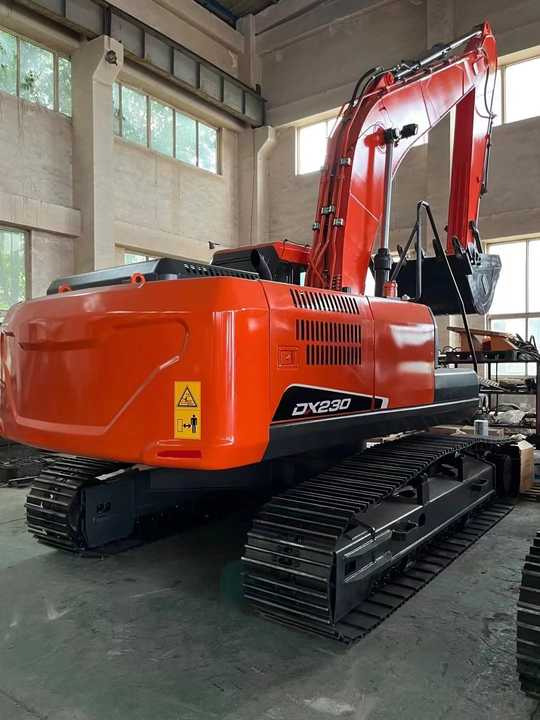 Used Digger DOOSAN DX230 Construction Machinery Construction Digger Used DOOSAN DX230 Cheap Excavator - Ekskavator me zinxhirë: foto 3 Used Digger DOOSAN DX230 Construction Machinery Construction Digger Used DOOSAN DX230 Cheap Excavator - Ekskavator me zinxhirë: foto 3