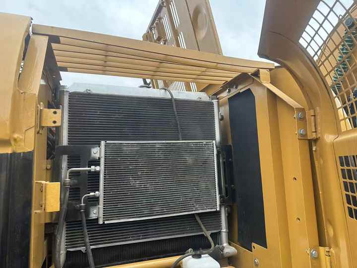 Ekskavator me zinxhirë Used Excavator CAT 320C Second Hand Highly Competitive Digging Machine 325C 330C for Sale: foto 6