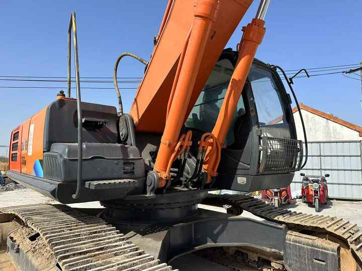Used Hitachi Zx 350 Excavator with Loe Shipping and Certificate Global Shipping - Ekskavator me zinxhirë: foto 3 Used Hitachi Zx 350 Excavator with Loe Shipping and Certificate Global Shipping - Ekskavator me zinxhirë: foto 3
