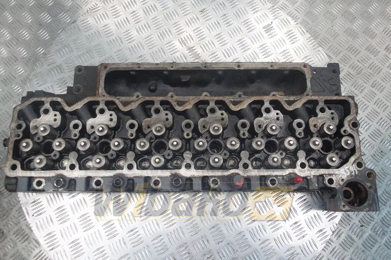 Iveco F4AE0681B 2831379-00 - Koka e cilindrit për Makineri ndërtimi: foto 1 Iveco F4AE0681B 2831379-00 - Koka e cilindrit për Makineri ndërtimi: foto 1