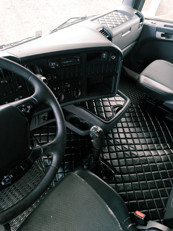 Gjysmë-kamion Scania R500: foto 8