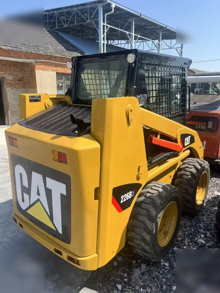 CATERPILLAR 226B3 - Mini fadrom: foto 4 CATERPILLAR 226B3 - Mini fadrom: foto 4