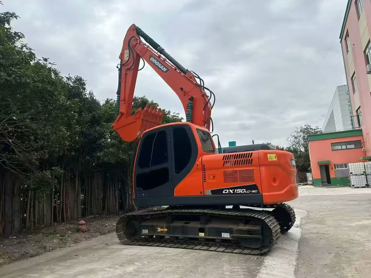 Doosan DX150 - Ekskavator me zinxhirë: foto 5 Doosan DX150 - Ekskavator me zinxhirë: foto 5