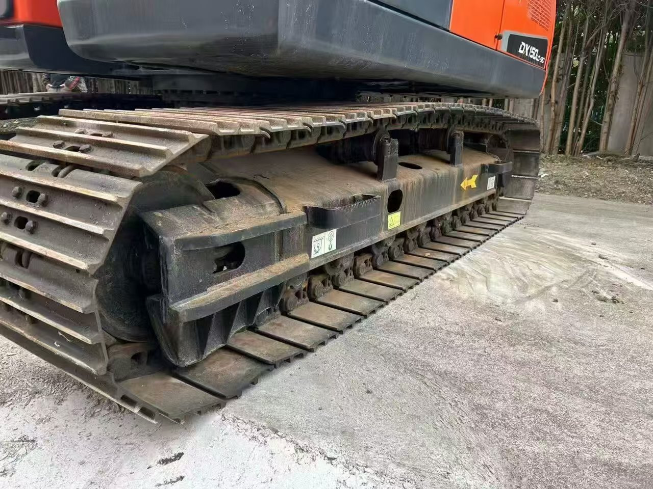 Doosan DX150 - Ekskavator me zinxhirë: foto 3 Doosan DX150 - Ekskavator me zinxhirë: foto 3