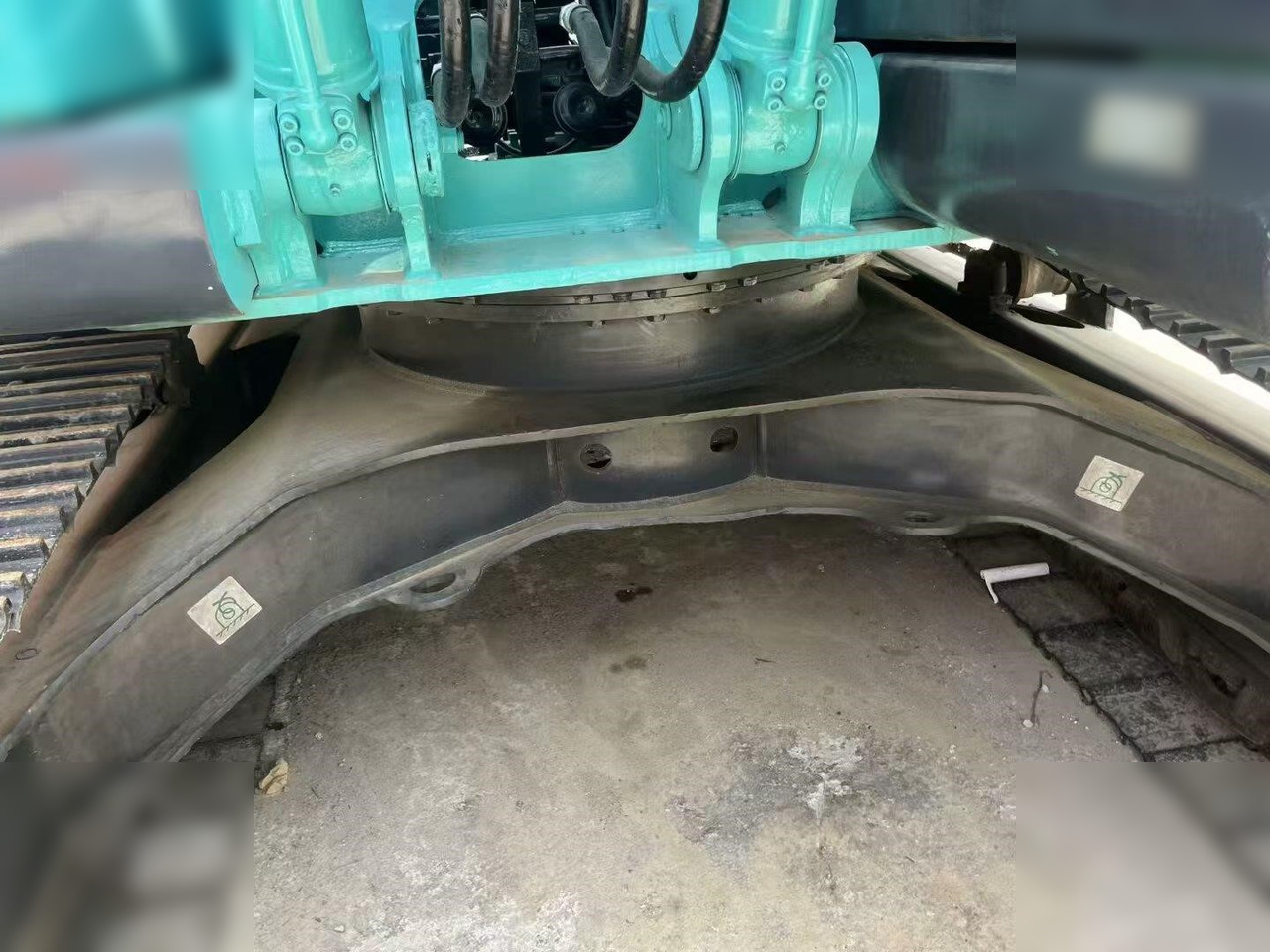 KOBELCO SK130 LC - Ekskavator me zinxhirë: foto 5 KOBELCO SK130 LC - Ekskavator me zinxhirë: foto 5