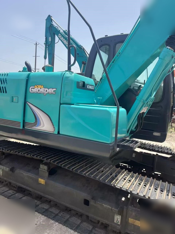 KOBELCO SK130 LC - Ekskavator me zinxhirë: foto 3 KOBELCO SK130 LC - Ekskavator me zinxhirë: foto 3