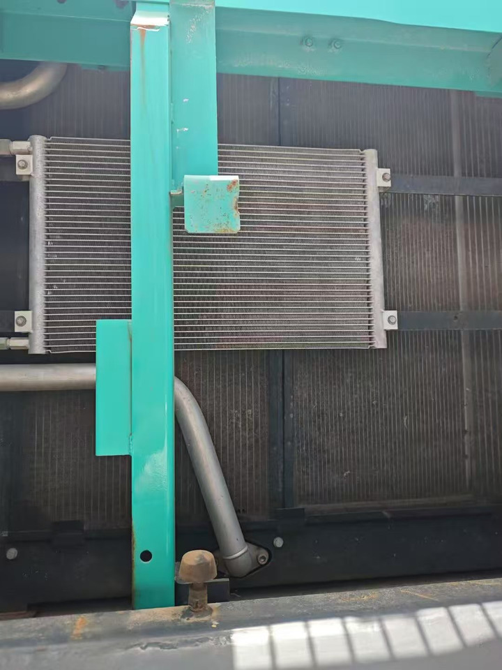 KOBELCO SK350D - Ekskavator me zinxhirë: foto 3 KOBELCO SK350D - Ekskavator me zinxhirë: foto 3