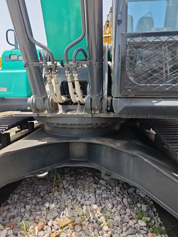 KOBELCO SK350D - Ekskavator me zinxhirë: foto 4 KOBELCO SK350D - Ekskavator me zinxhirë: foto 4