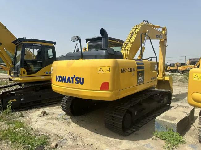 KOMATSU 200-8 - Ekskavator me goma: foto 4 KOMATSU 200-8 - Ekskavator me goma: foto 4