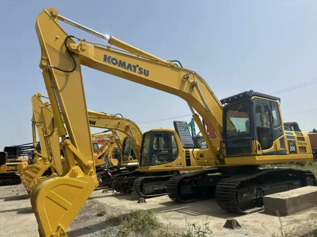 KOMATSU 200-8 - Ekskavator me zinxhirë: foto 2 KOMATSU 200-8 - Ekskavator me zinxhirë: foto 2