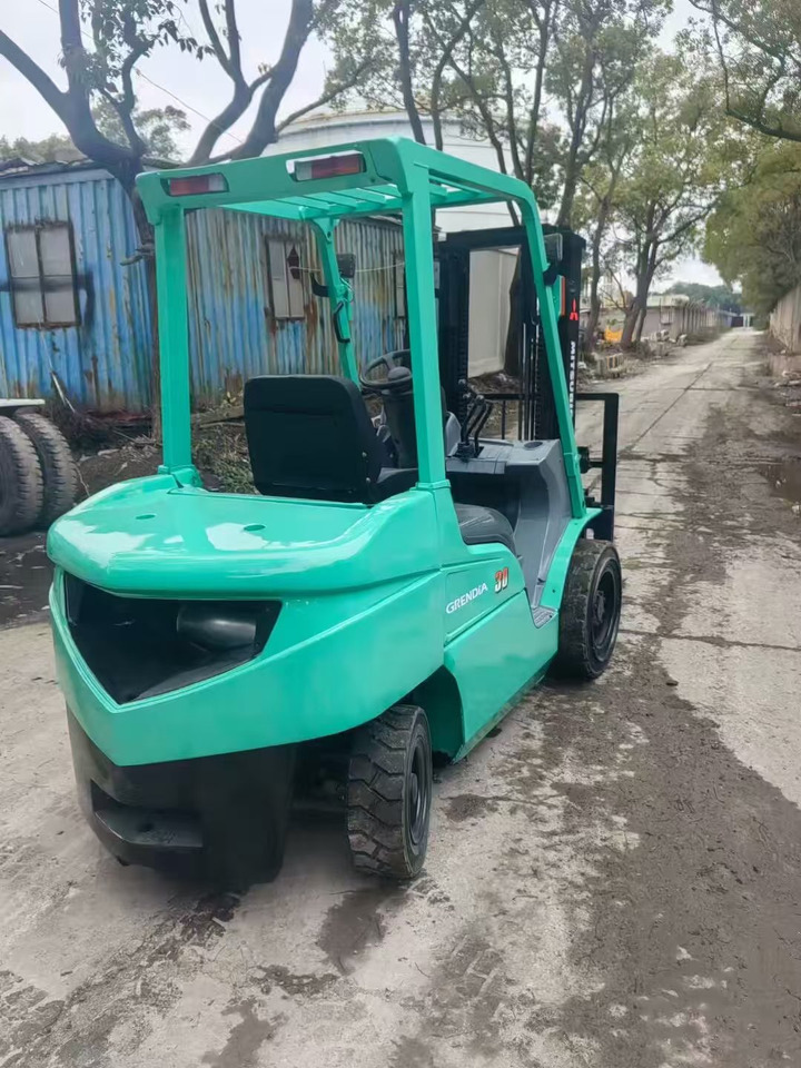 Pirun më naftë MITSUBISHI 3-ton: foto 6
