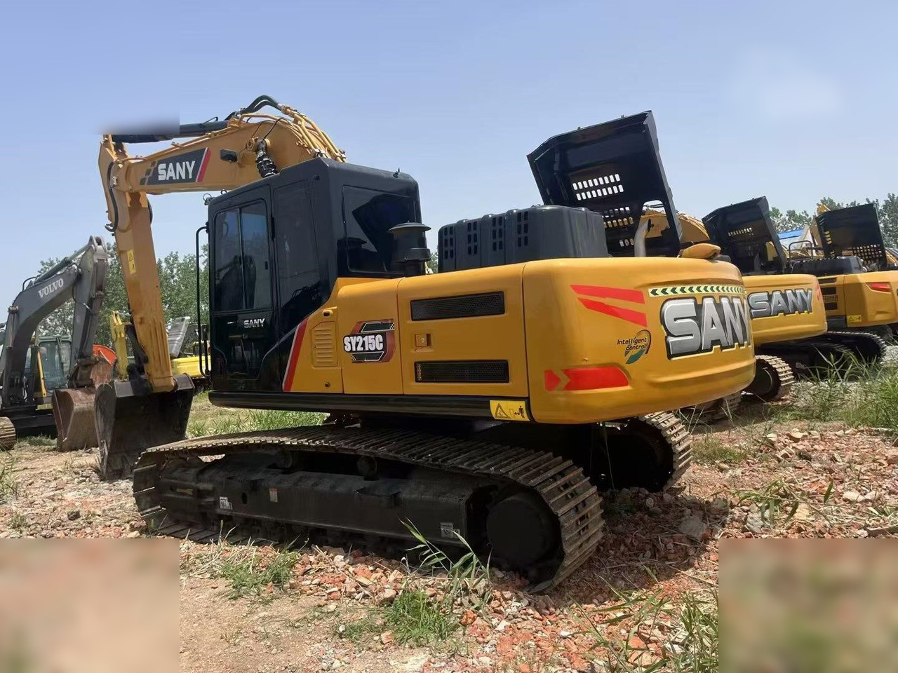 SANY SY215C - Ekskavator me zinxhirë: foto 1 SANY SY215C - Ekskavator me zinxhirë: foto 1