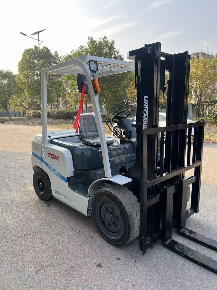 TCM 3 Ton - Pirun ngritës: foto 5 TCM 3 Ton - Pirun ngritës: foto 5