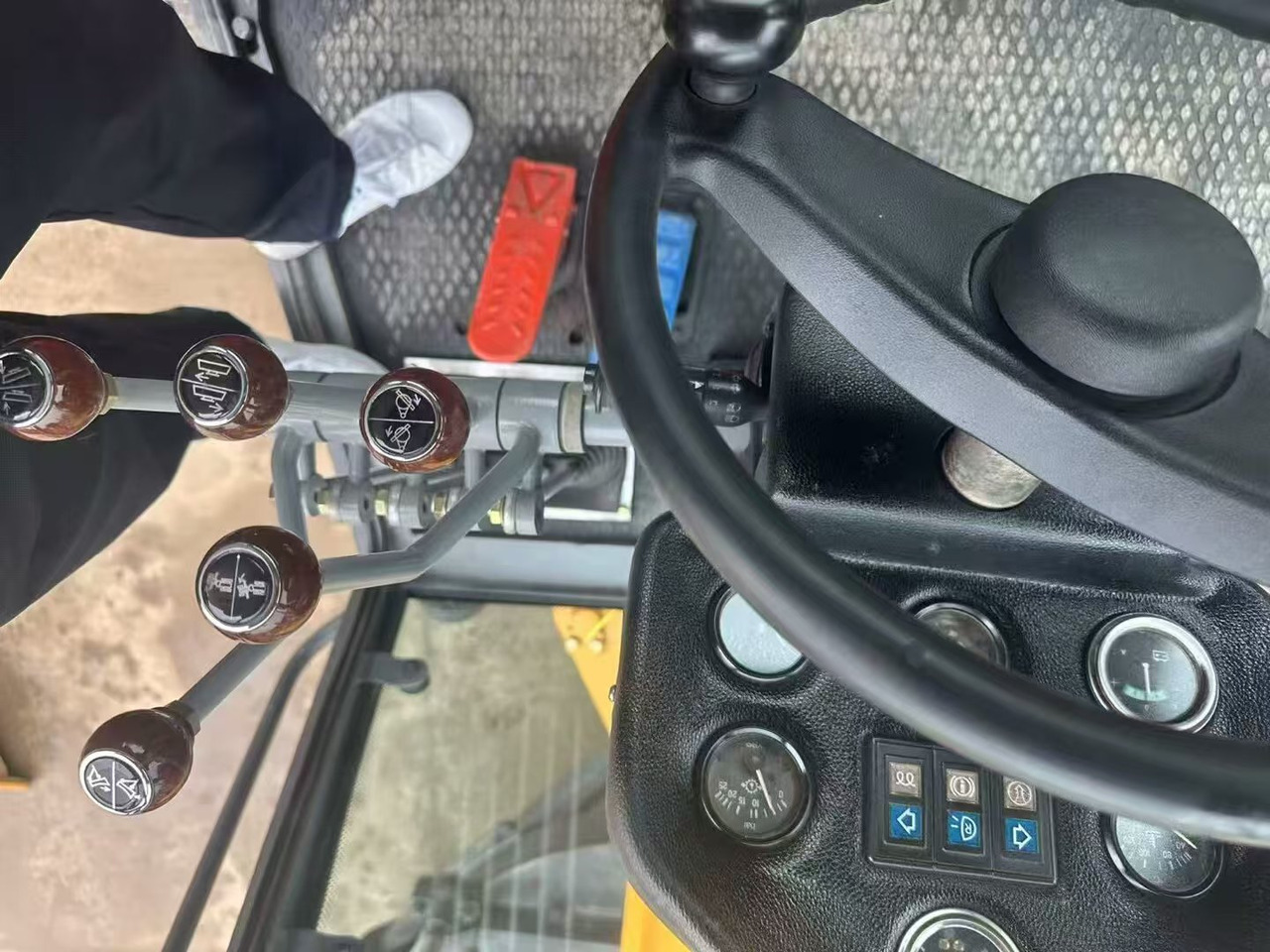 Makinë niveluese XCMG GR2153: foto 14 Makinë niveluese XCMG GR2153: foto 14