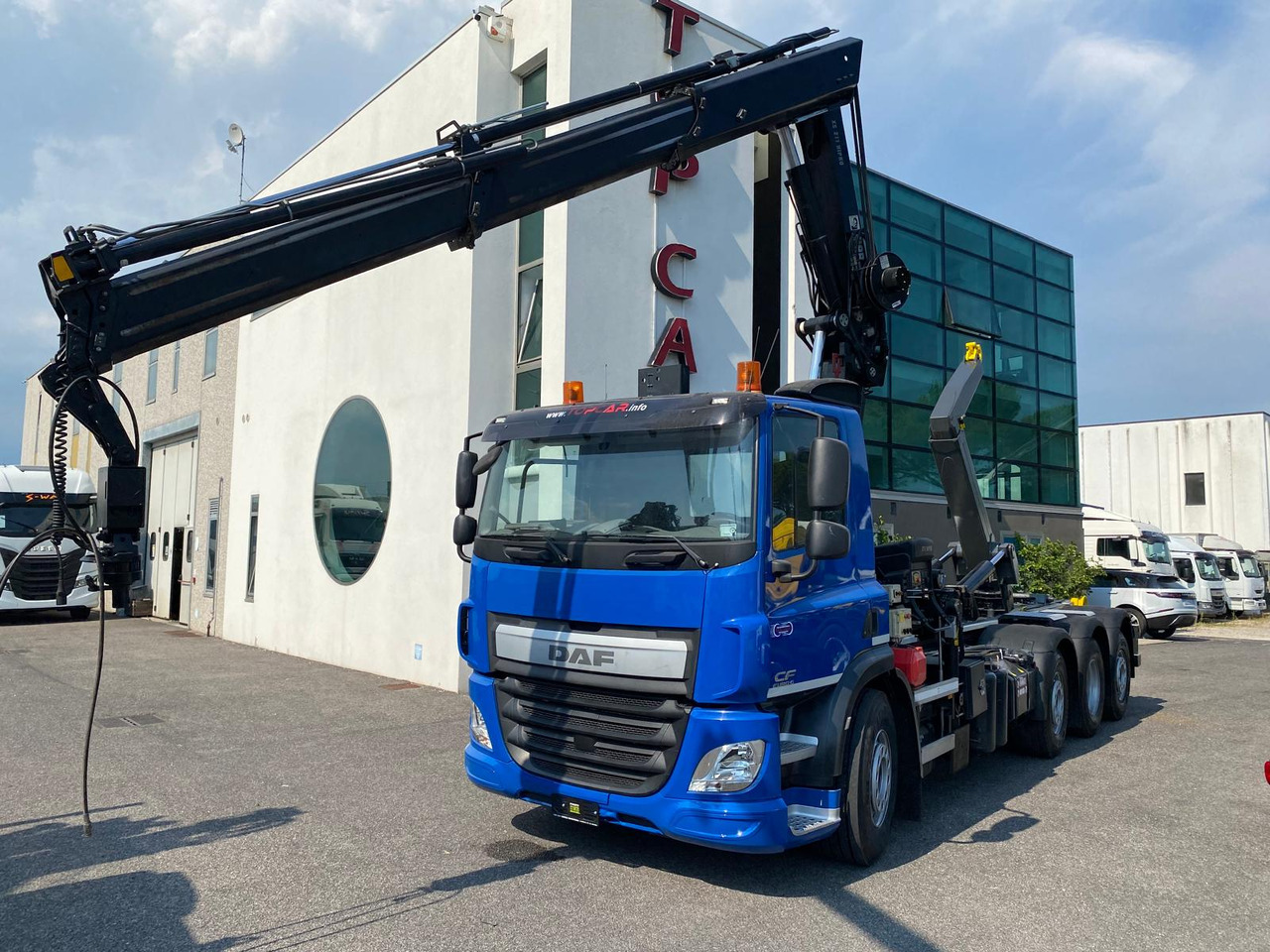 DAF CF 400 - Transportjer kontejnerësh/ Kamion me karroceri të çmontueshme: foto 2 DAF CF 400 - Transportjer kontejnerësh/ Kamion me karroceri të çmontueshme: foto 2