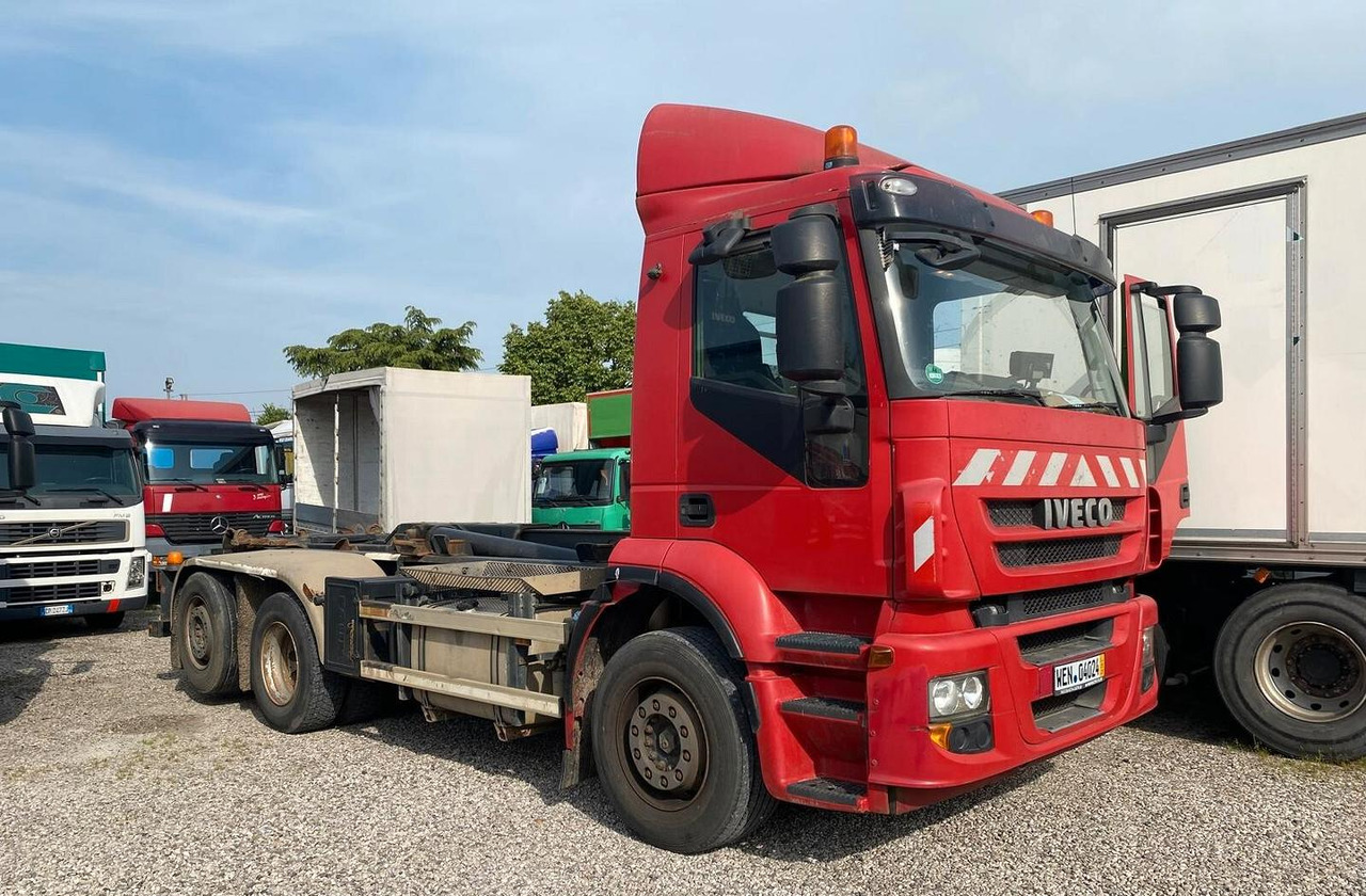 IVECO STRALIS AD260S36 - Kamion vetëngarkues: foto 1 IVECO STRALIS AD260S36 - Kamion vetëngarkues: foto 1