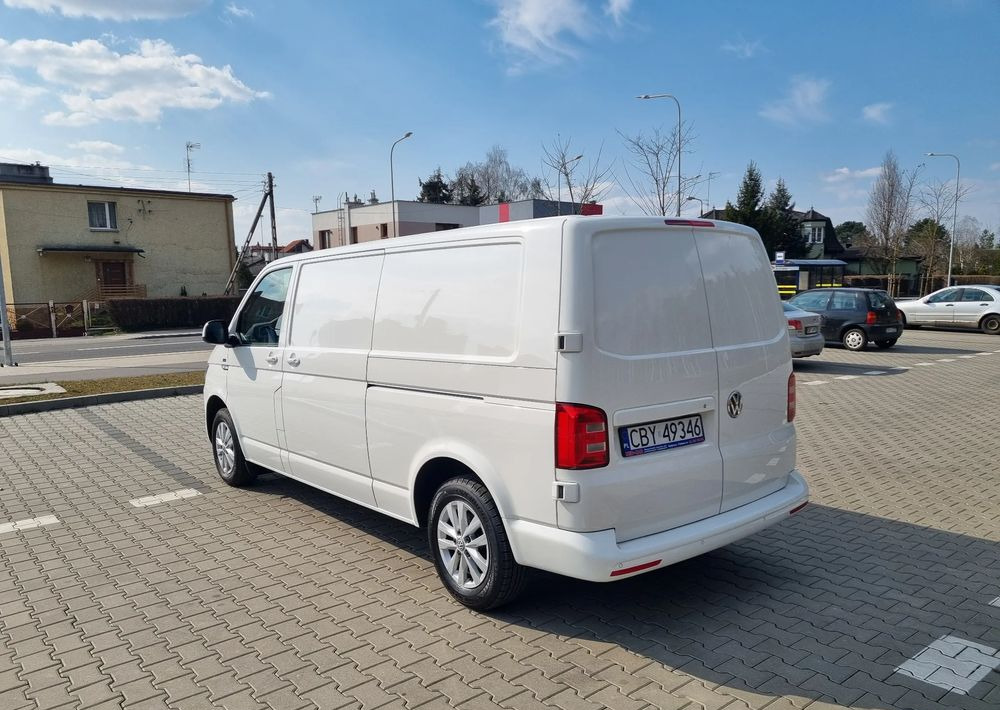 Volkswagen Transporter - Furgon i vogël: foto 4 Volkswagen Transporter - Furgon i vogël: foto 4