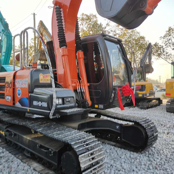 HITACHI ZX130 , Original Japan Surplus Hitachi ZX130 for Sale - Ekskavator me zinxhirë: foto 2 HITACHI ZX130 , Original Japan Surplus Hitachi ZX130 for Sale - Ekskavator me zinxhirë: foto 2