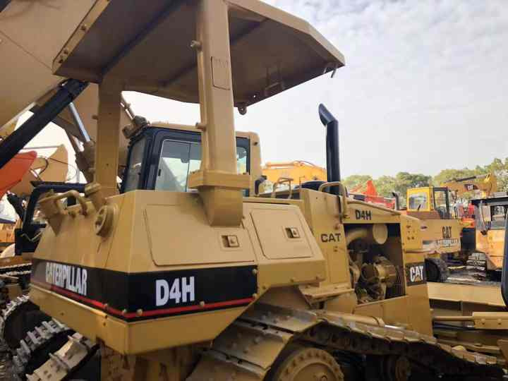 Nice Condition D4h Cat Bulldozer CAT Used Dozer for Sale - Buldozer: foto 4 Nice Condition D4h Cat Bulldozer CAT Used Dozer for Sale - Buldozer: foto 4
