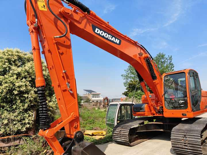 Used Doosan 225LC Excavator | Low Hours | Heavy-Duty Performance | Global Shipping - Ekskavator: foto 4 Used Doosan 225LC Excavator | Low Hours | Heavy-Duty Performance | Global Shipping - Ekskavator: foto 4