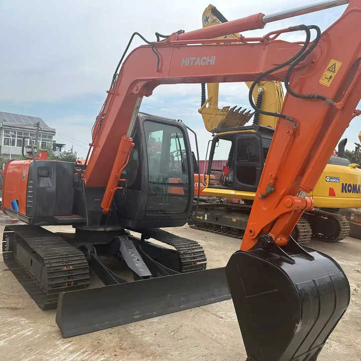 Used Hitachi Excavator ZX70 7ton Japan Import Second Hand Small Crawler ZX70 Excavator for Sale - Ekskavator me zinxhirë: foto 3 Used Hitachi Excavator ZX70 7ton Japan Import Second Hand Small Crawler ZX70 Excavator for Sale - Ekskavator me zinxhirë: foto 3