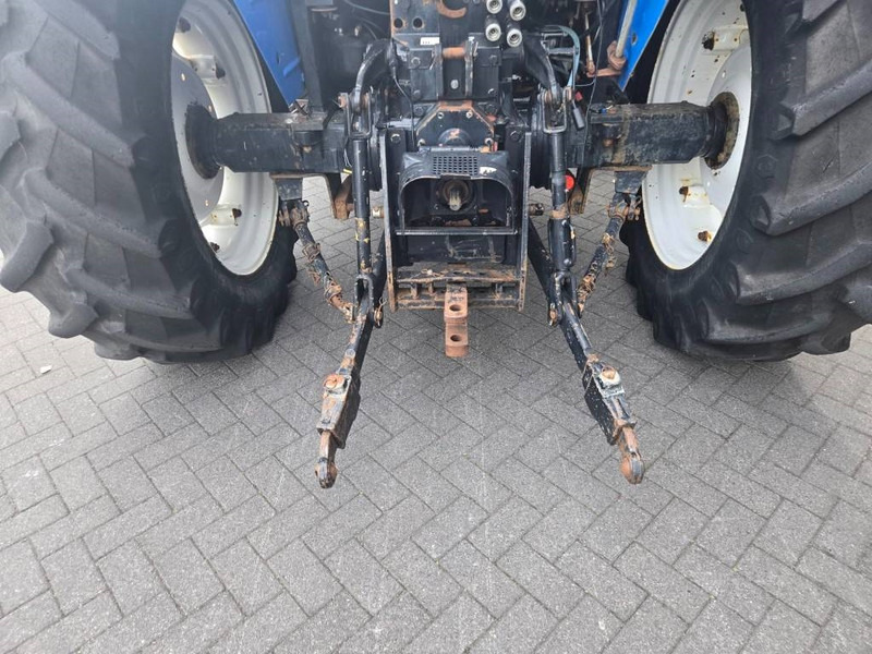 New Holland TL 90 A - Traktor: foto 5 New Holland TL 90 A - Traktor: foto 5