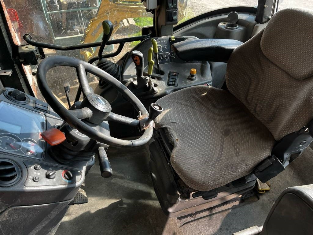 Claas Arion 420 - Traktor: foto 5 Claas Arion 420 - Traktor: foto 5