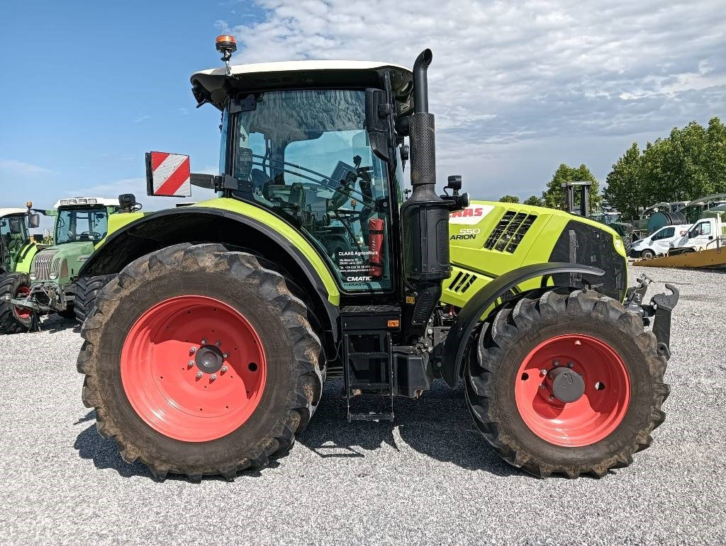 Claas Arion 550 Cmatic - Traktor: foto 3 Claas Arion 550 Cmatic - Traktor: foto 3