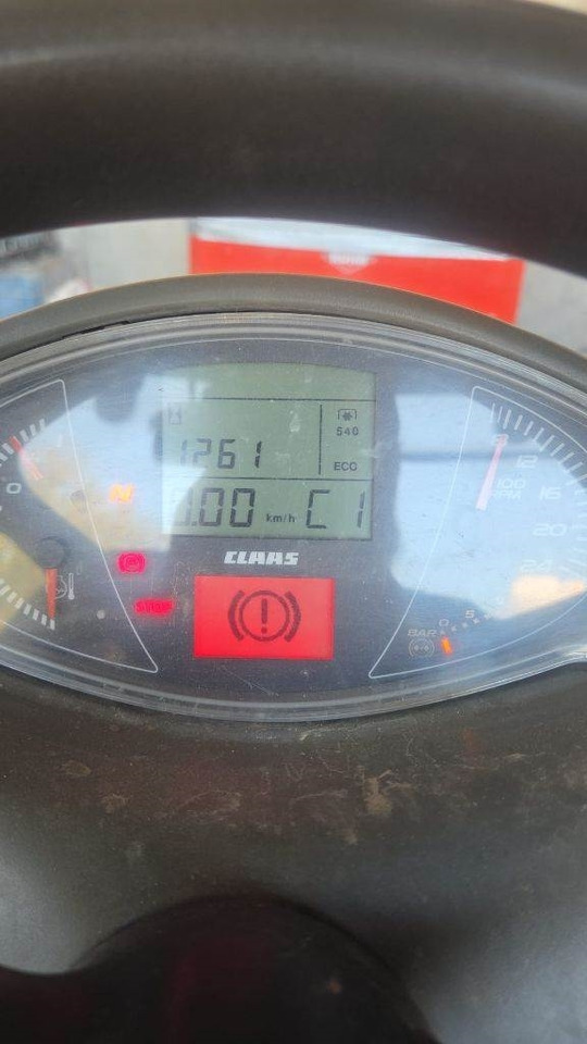 Claas Arion 630 CIS - Traktor: foto 2 Claas Arion 630 CIS - Traktor: foto 2